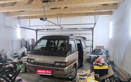 Mitsubishi Delica III, 1990 год, 300 000 рублей, 2 фотография