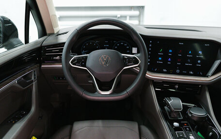 Volkswagen Touareg III, 2025 год, 8 400 000 рублей, 24 фотография