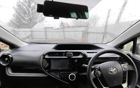 Toyota Aqua I, 2018 год, 890 000 рублей, 10 фотография