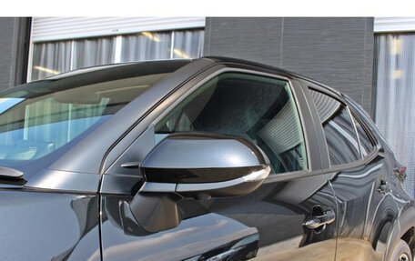 Toyota Yaris Cross, 2024 год, 1 800 000 рублей, 4 фотография