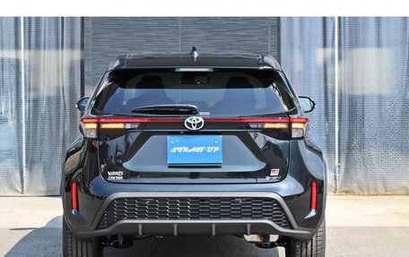 Toyota Yaris Cross, 2024 год, 1 800 000 рублей, 6 фотография