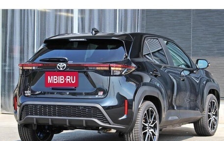 Toyota Yaris Cross, 2024 год, 1 800 000 рублей, 8 фотография