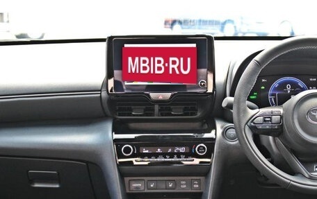 Toyota Yaris Cross, 2024 год, 1 800 000 рублей, 16 фотография