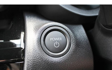 Toyota Yaris Cross, 2024 год, 1 800 000 рублей, 29 фотография