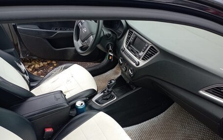 Hyundai Solaris II рестайлинг, 2021 год, 970 000 рублей, 7 фотография