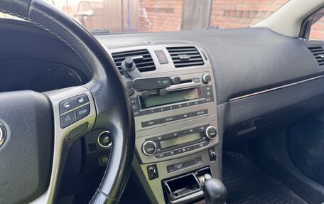 Toyota Avensis III рестайлинг, 2010 год, 950 000 рублей, 8 фотография