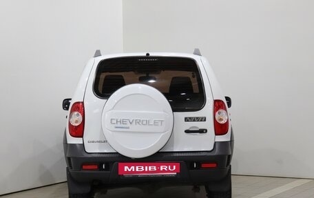 Chevrolet Niva I рестайлинг, 2015 год, 625 000 рублей, 6 фотография