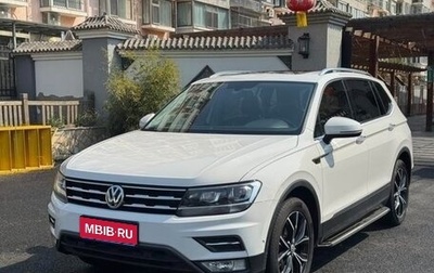 Volkswagen Tiguan II, 2023 год, 2 500 000 рублей, 1 фотография