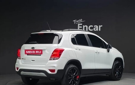 Chevrolet Trax, 2022 год, 1 050 000 рублей, 2 фотография