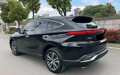 Toyota Harrier, 2024 год, 4 100 011 рублей, 10 фотография