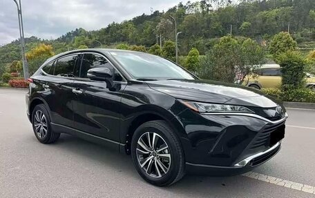 Toyota Harrier, 2024 год, 4 100 011 рублей, 3 фотография