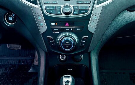 Hyundai Santa Fe III рестайлинг, 2012 год, 1 630 000 рублей, 12 фотография