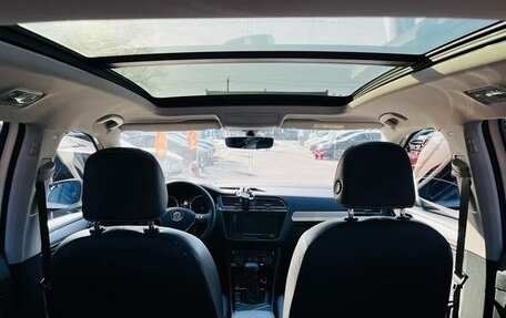 Volkswagen Tiguan II, 2023 год, 2 500 000 рублей, 19 фотография