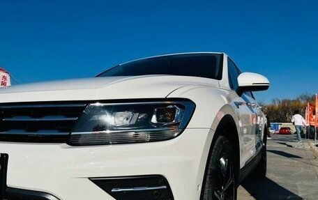 Volkswagen Tiguan II, 2023 год, 2 500 000 рублей, 22 фотография