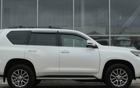 Toyota Land Cruiser Prado 150 рестайлинг 2, 2019 год, 6 150 000 рублей, 7 фотография