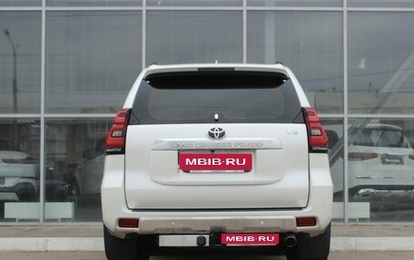 Toyota Land Cruiser Prado 150 рестайлинг 2, 2019 год, 6 150 000 рублей, 5 фотография