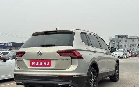 Volkswagen Tiguan II, 2023 год, 2 500 000 рублей, 27 фотография
