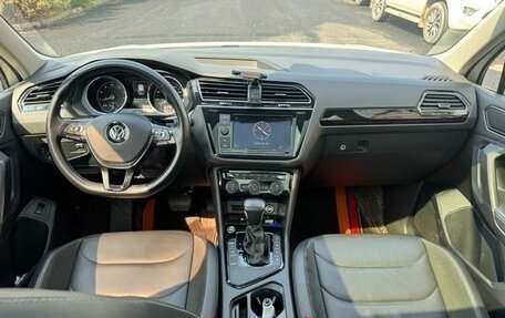 Volkswagen Tiguan II, 2023 год, 2 500 000 рублей, 8 фотография