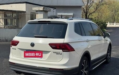 Volkswagen Tiguan II, 2023 год, 2 500 000 рублей, 7 фотография