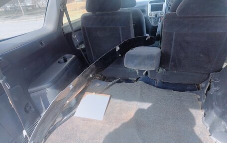 Honda Stream I рестайлинг, 2001 год, 330 000 рублей, 6 фотография