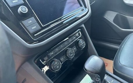 Volkswagen Tiguan II, 2023 год, 2 500 000 рублей, 8 фотография