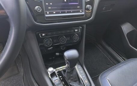 Volkswagen Tiguan II, 2023 год, 2 500 000 рублей, 14 фотография