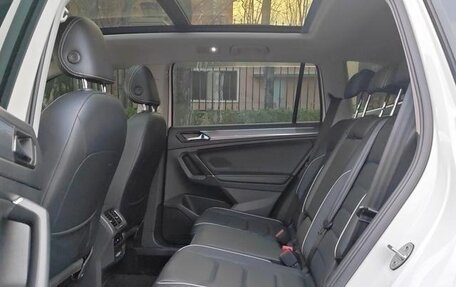 Volkswagen Tiguan II, 2023 год, 2 500 000 рублей, 10 фотография