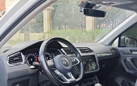 Volkswagen Tiguan II, 2023 год, 2 500 000 рублей, 6 фотография