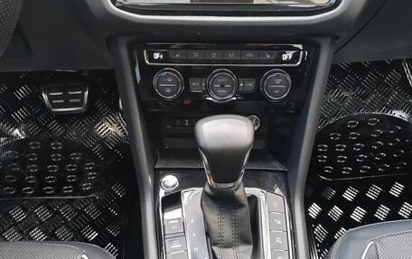 Volkswagen Tiguan II, 2023 год, 2 500 000 рублей, 15 фотография