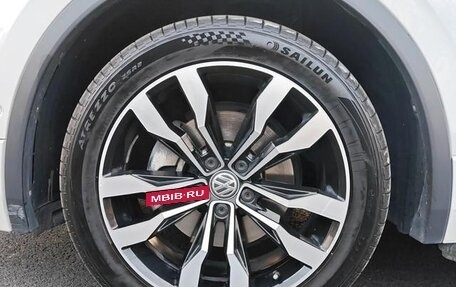 Volkswagen Tiguan II, 2023 год, 2 500 000 рублей, 21 фотография