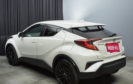 Toyota C-HR I рестайлинг, 2018 год, 2 150 000 рублей, 6 фотография