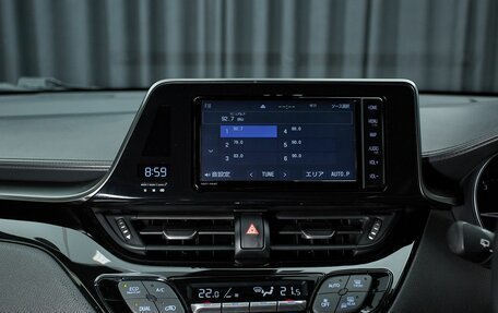 Toyota C-HR I рестайлинг, 2018 год, 2 150 000 рублей, 16 фотография