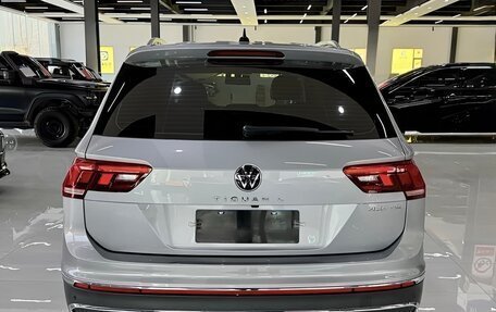 Volkswagen Tiguan II, 2023 год, 2 750 000 рублей, 5 фотография
