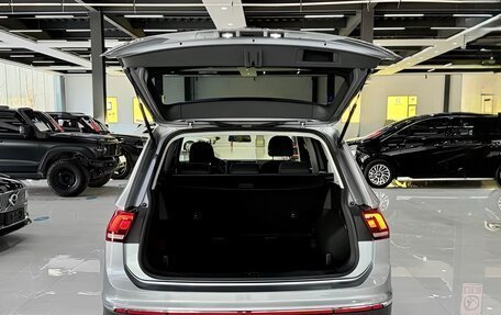 Volkswagen Tiguan II, 2023 год, 2 750 000 рублей, 6 фотография