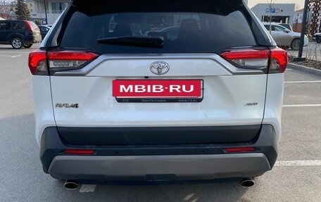 Toyota RAV4, 2019 год, 3 489 000 рублей, 4 фотография