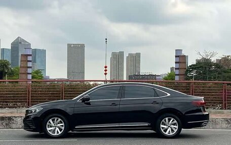 Volkswagen Passat B8 рестайлинг, 2022 год, 1 565 000 рублей, 5 фотография