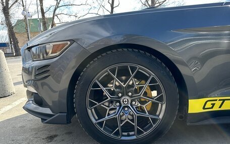 Ford Mustang VI рестайлинг, 2017 год, 3 500 000 рублей, 15 фотография