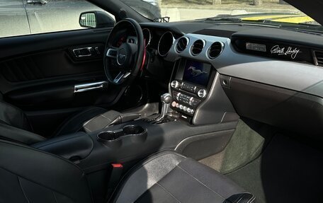 Ford Mustang VI рестайлинг, 2017 год, 3 500 000 рублей, 24 фотография