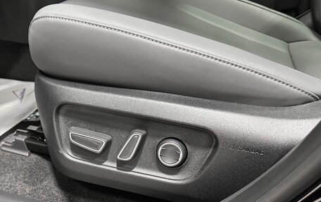 Toyota RAV4, 2026 год, 4 300 000 рублей, 25 фотография