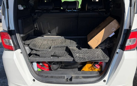 Honda Freed I, 2015 год, 1 050 000 рублей, 6 фотография