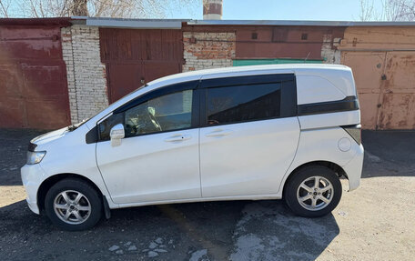 Honda Freed I, 2015 год, 1 050 000 рублей, 3 фотография