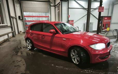 BMW 1 серия, 2011 год, 725 000 рублей, 4 фотография