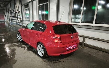 BMW 1 серия, 2011 год, 725 000 рублей, 6 фотография