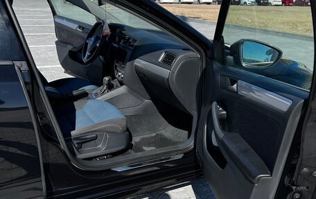 Volkswagen Jetta VI, 2013 год, 880 000 рублей, 19 фотография