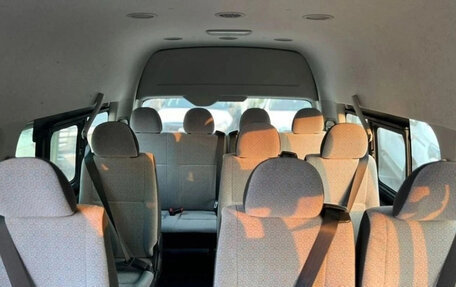 Toyota HiAce H200, 2024 год, 5 000 000 рублей, 6 фотография