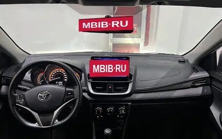 Toyota Yaris, 2022 год, 1 120 000 рублей, 7 фотография