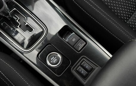 Mitsubishi Outlander III рестайлинг 3, 2022 год, 2 500 000 рублей, 17 фотография