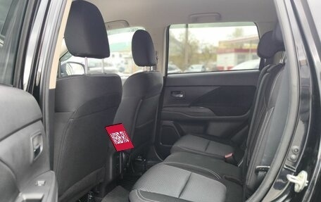 Mitsubishi Outlander III рестайлинг 3, 2022 год, 2 500 000 рублей, 11 фотография