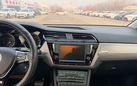 Volkswagen Touran III, 2022 год, 1 520 000 рублей, 11 фотография