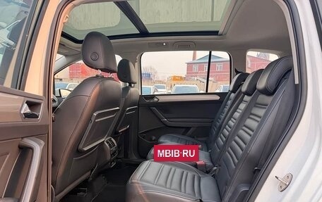 Volkswagen Touran III, 2022 год, 1 520 000 рублей, 14 фотография